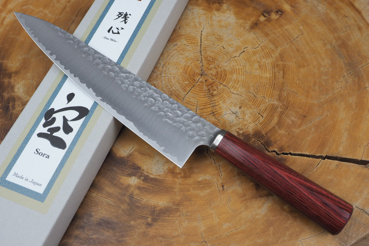 残心 Zan Shin SORA (from Seki) - VG10 Gyuto Chef's Knife Hammered Finish 20cm with Red Laminated Plywood Handle