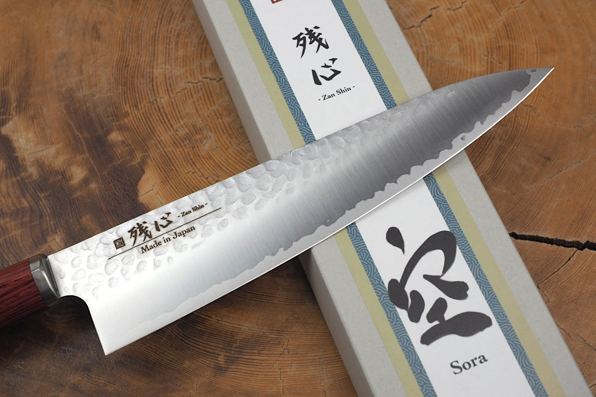 残心 Zan Shin SORA (from Seki) - VG10 Gyuto Chef's Knife Hammered Finish 20cm with Red Laminated Plywood Handle