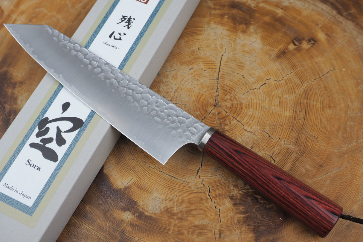 残心 Zan Shin SORA (from Seki) - VG10 Bunka Knife Hammered Finish 18cm with Red Laminated Plywood Handle