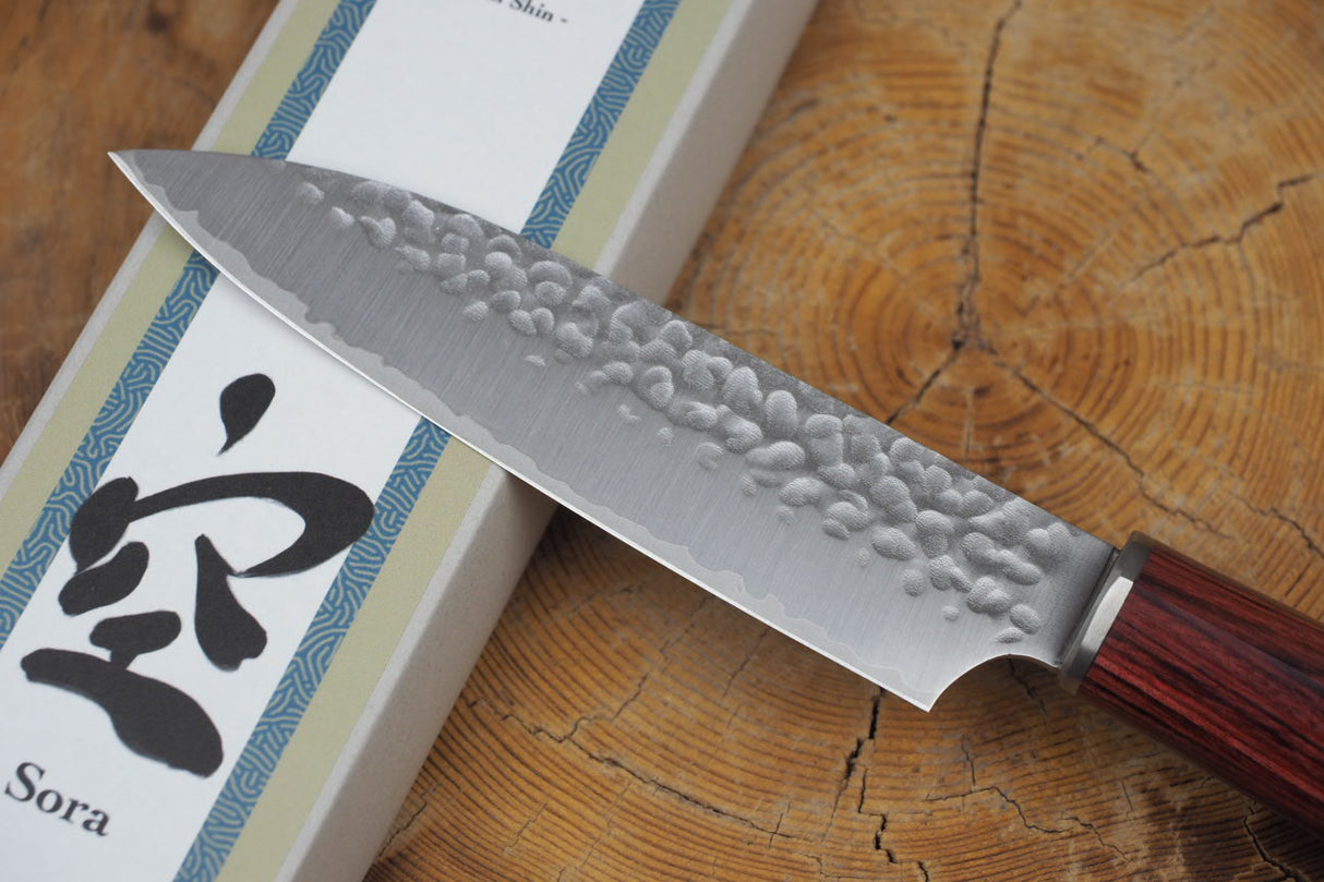 残心 Zan Shin SORA (from Seki) - VG10 Petty Knife Hammered Finish 12cm with Red Laminated Plywood Handle