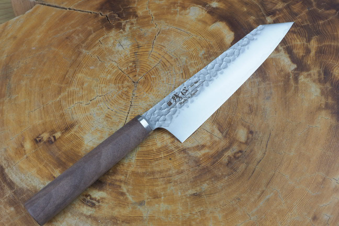 残心 Zan Shin SORA (from Seki) - VG10 Bunka (K-tip) Hammered Finish Knife with Walnut Handle 16.5cm
