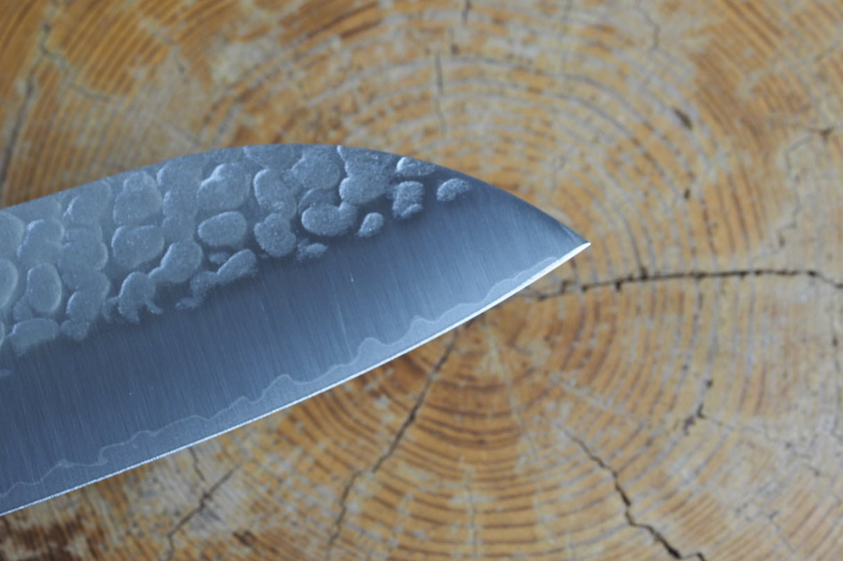 残心 Zan Shin® SORA (from Seki) - VG10 Santoku Hammered Finish with Grey Laminated Plywood Handle 16.5cm