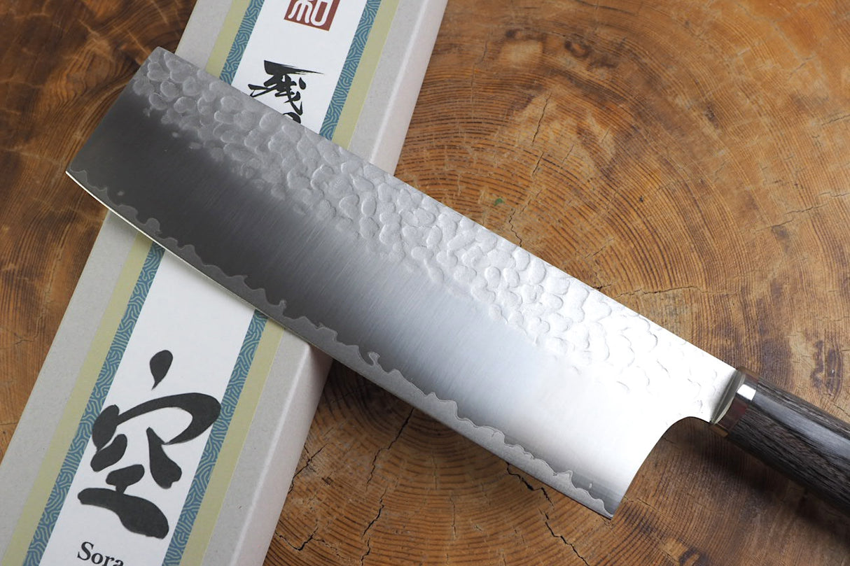 残心 Zan Shin® SORA (from Seki) - VG10 Nakiri Knife Hammered Finish Knife with Grey Laminated Plywood Handle 18cm