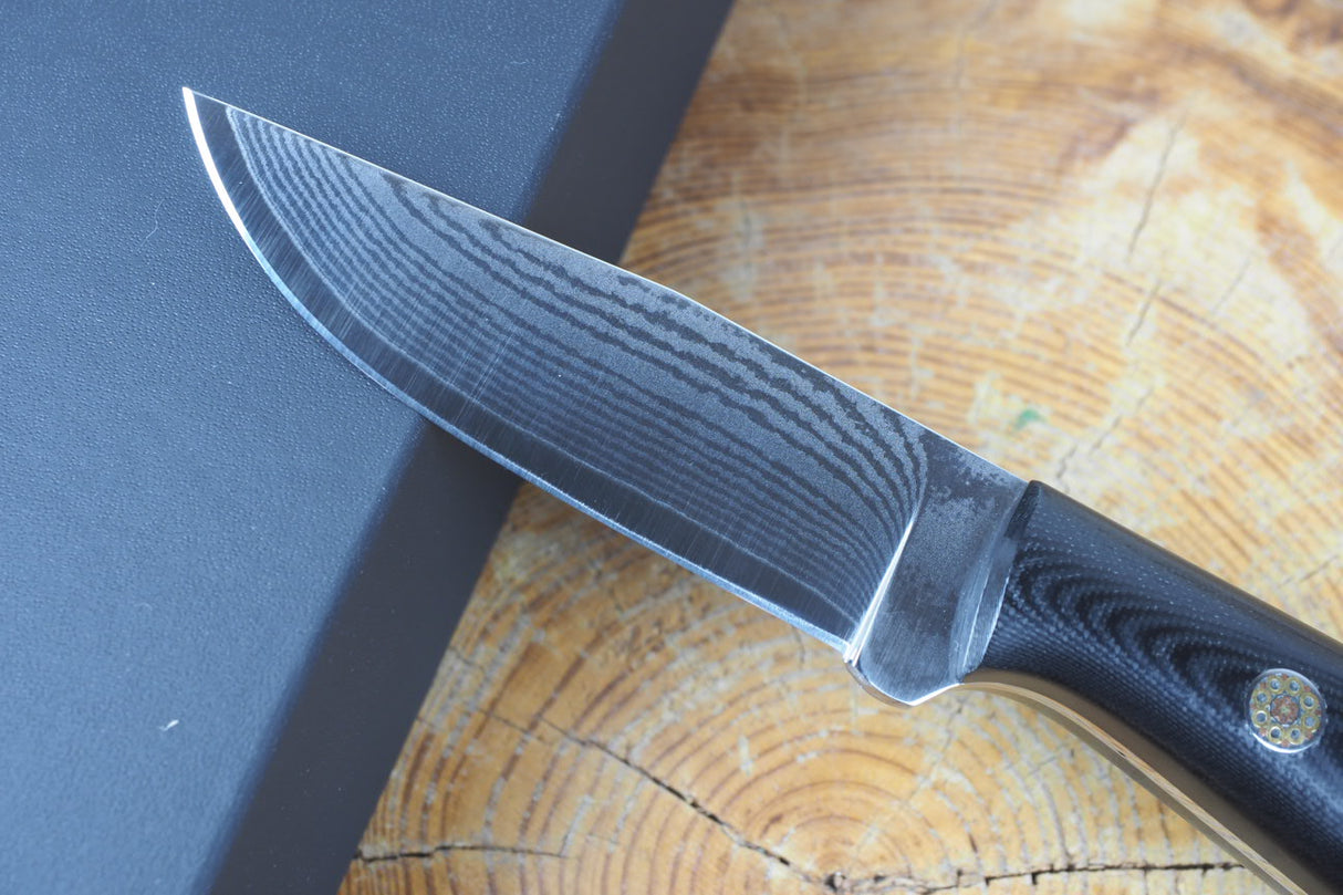 Nigara Hamono - VG XEOS Damascus Outdoor Knife with G10 Handle (leather sheath included)