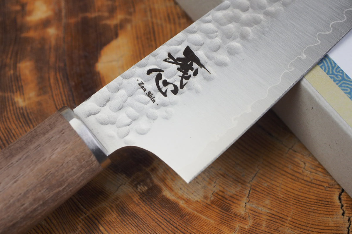 残心 Zan Shin® SORA (from Seki) - VG10 Bunka (K-tip) Hammered Finish with Walnut Handle 15cm