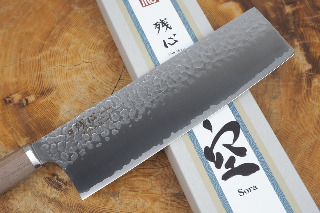 残心 Zan Shin SORA (from Seki) - VG10 Nakiri Knife Hammered Finish Knife with Walnut Handle 18cm