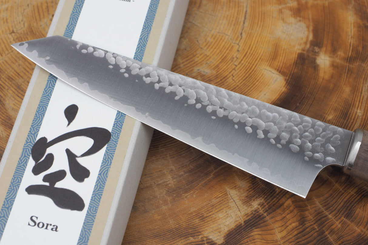 残心 Zan Shin SORA (from Seki) - VG10 Bunka (K-tip) Hammered Finish with Walnut Handle 15cm