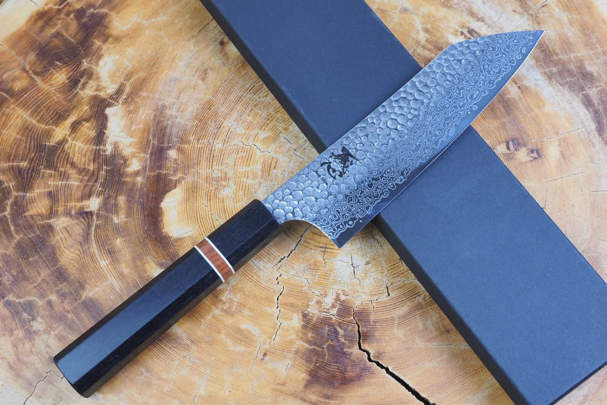 残心 Zan Shin® San - Ginsan Silver-3 Steel Nickel Damascus Santoku 17cm