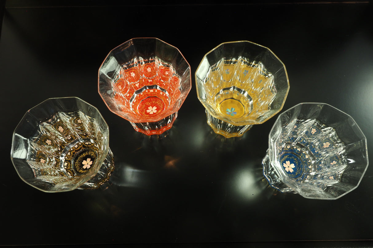 "Raden" Lacquer Coated Glass 150ml - Kaleidoscope Glass with Cherry Blossoms Pattern (gold-black)