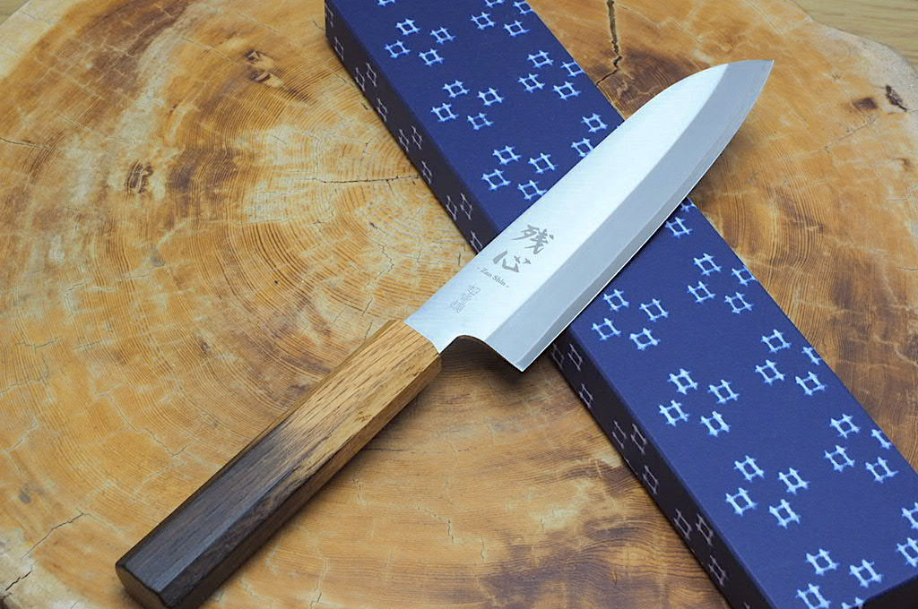 A Japanese Santoku knife that's perfect for everyone