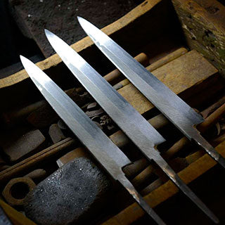 Learn about blade material, size, and handle of kitchen knives - Kaz's Knife  and Kitchenware