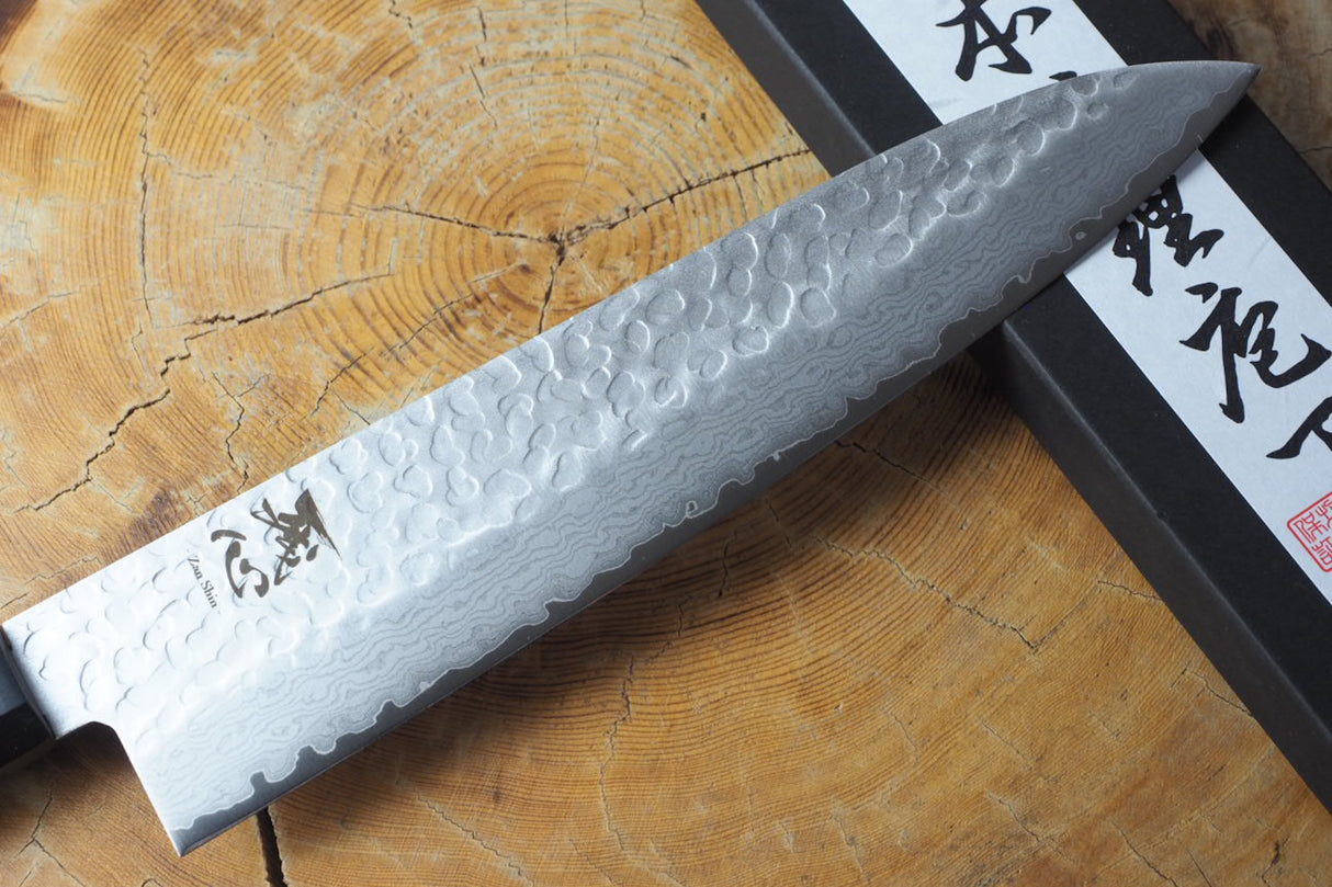 残心 Zan Shin® Akatsuki (from Seki) - VG10 Gyuto Chef's Knife Damascus Hammered Finish 21cm/24cm with Mahogany Handle