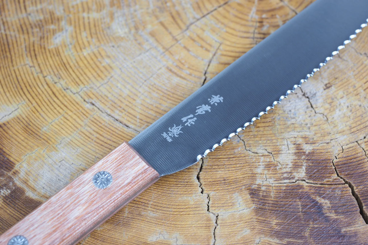 Kanetsune AUS-8 Serrated Blade Spread Knife 11cm Red Plywood Handle