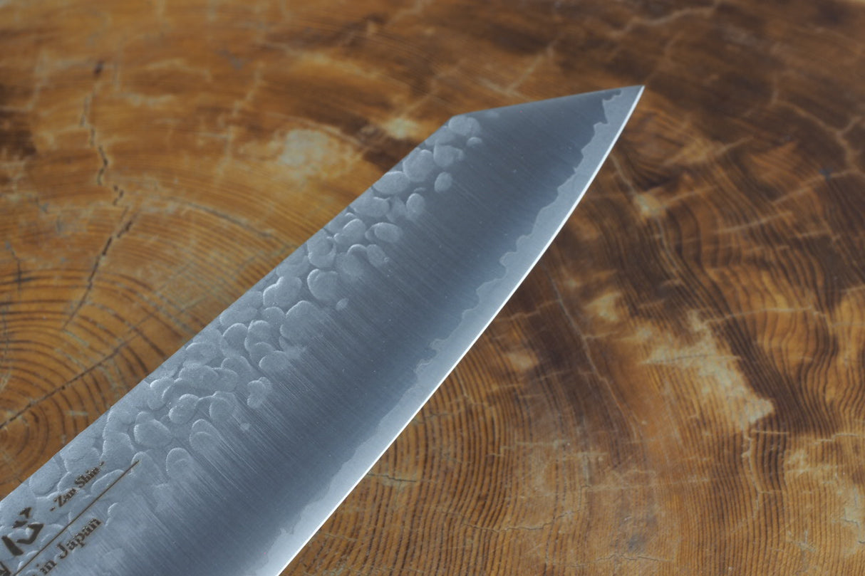 残心 Zan Shin SORA (from Seki) - VG10 Bunka (K-tip) Hammered Finish Knife with Walnut Handle 18cm