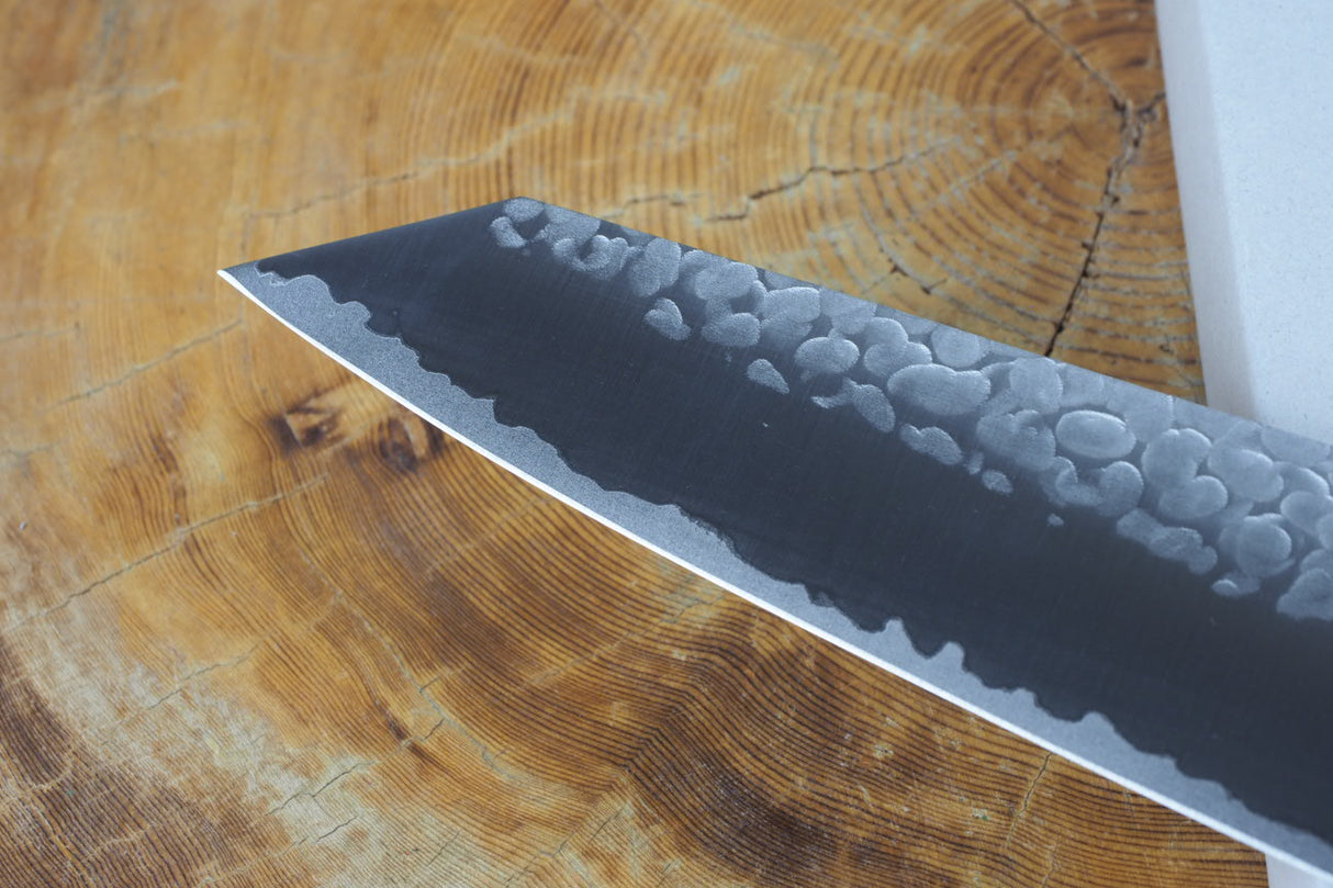 残心 Zan Shin SORA (from Seki) - VG10 Bunka (K-tip) Hammered Finish Knife with Walnut Handle 16.5cm