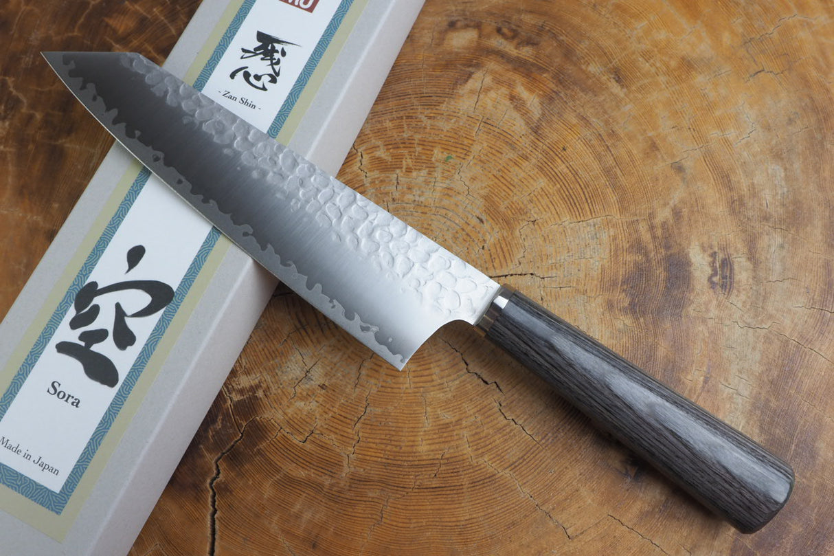 残心 Zan Shin® SORA (from Seki) - VG10 Bunka Knife Hammered Finish 18cm with Grey Laminated Plywood Handle