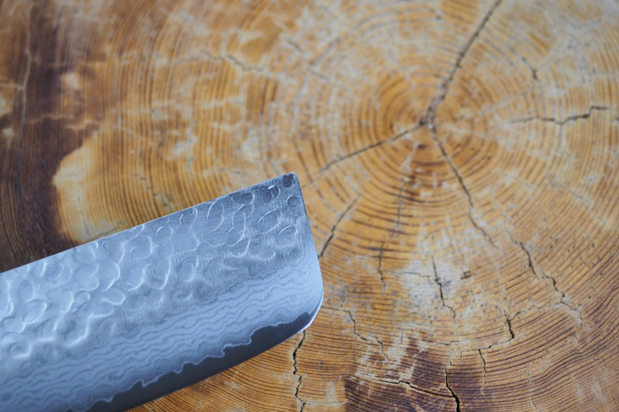 残心 Zan Shin® Akatsuki (from Seki) - VG10 Nakiri Knife Damascus Hammered Finish 17cm with Mahogany Handle
