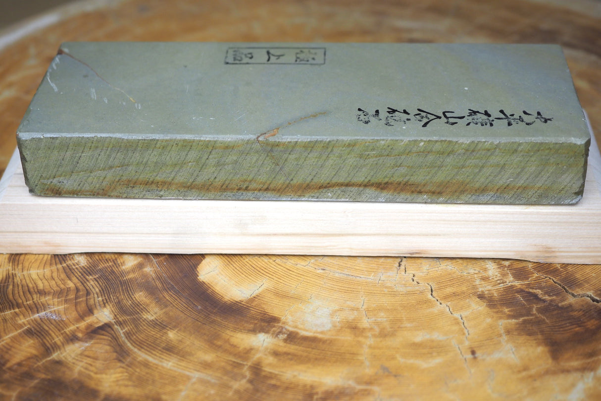 Jnat (Japanese Natural Whetstone) - Ohira Awasedo type40 Gokujo with wooden holder C