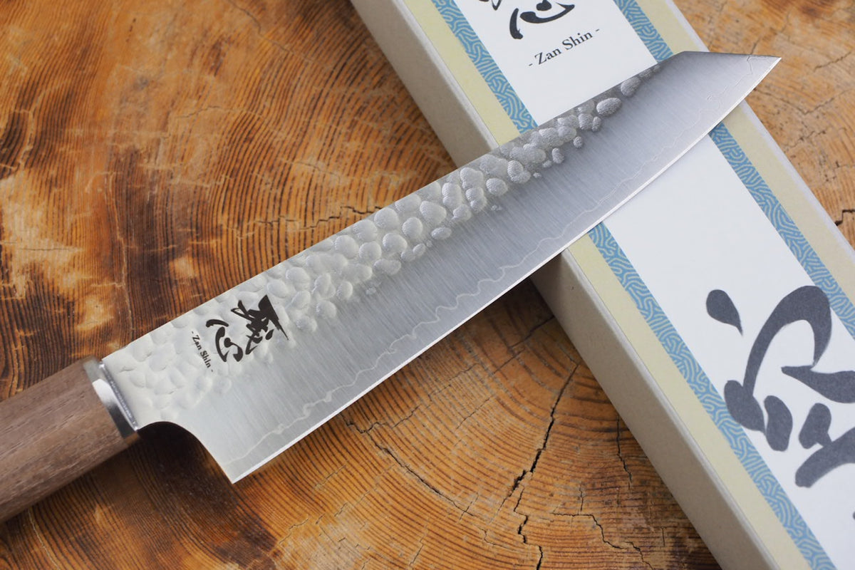 残心 Zan Shin® SORA (from Seki) - VG10 Bunka (K-tip) Hammered Finish with Walnut Handle 15cm