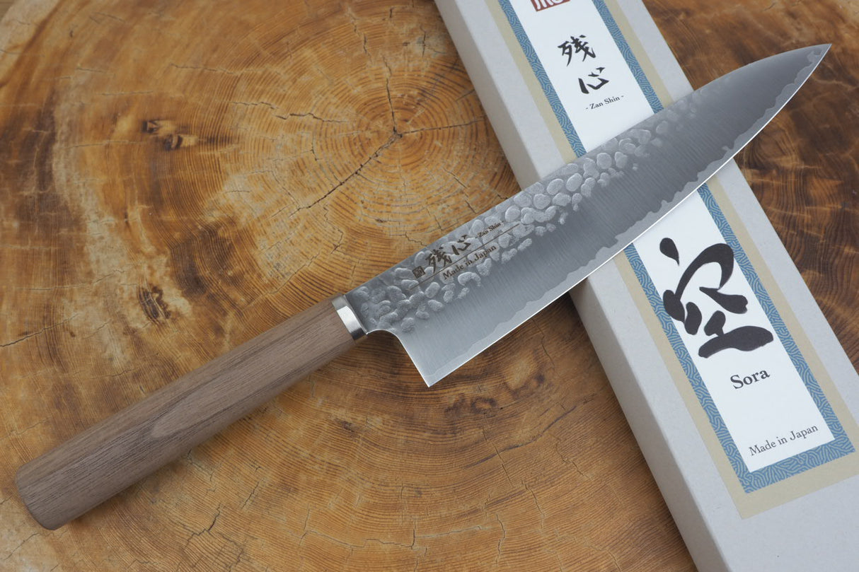 残心 Zan Shin SORA (from Seki) - VG10 Gyuto Chef's Knife Hammered Finish Knife with Walnut Handle 20cm