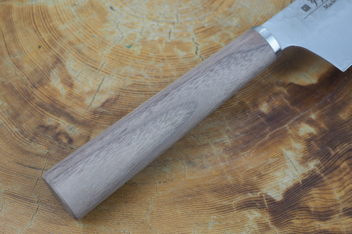 残心 Zan Shin SORA (from Seki) - VG10 Bunka (K-tip) Hammered Finish Knife with Walnut Handle 18cm