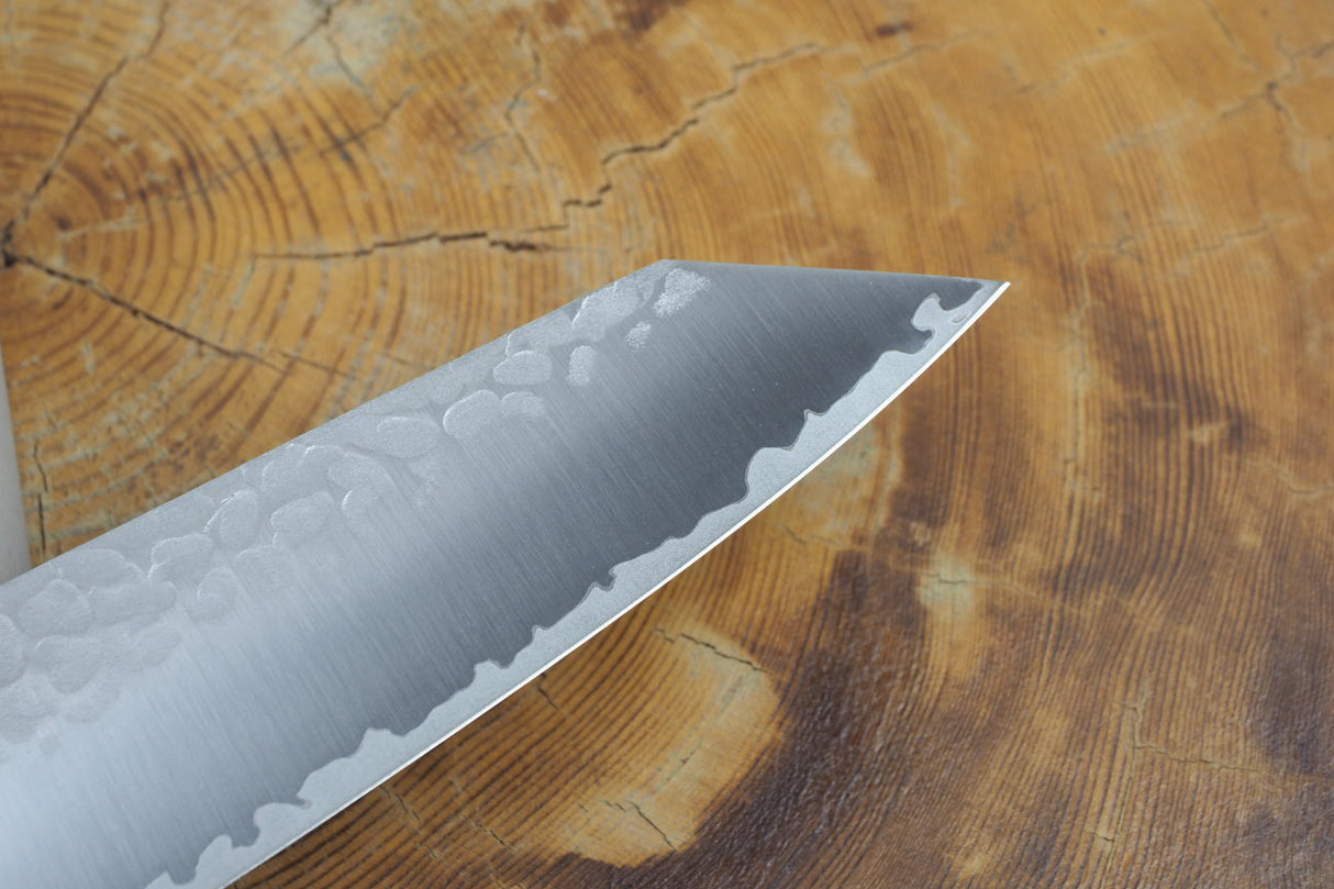 残心 Zan Shin SORA (from Seki) - VG10 Bunka (K-tip) Hammered Finish Knife with Walnut Handle 18cm