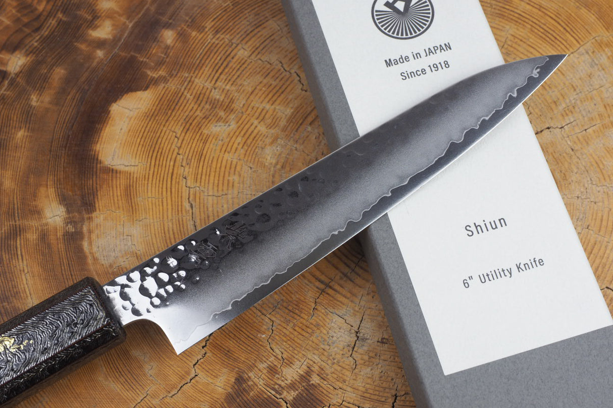 Seki Kanetsugu - Shiun Petty Knife 15cm VG10 Steel with Gold Leaf on Silver Lacquer Oak Handle