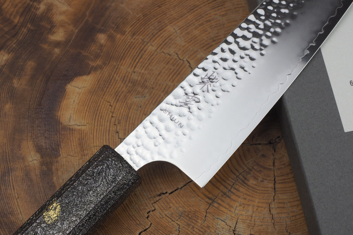 Seki Kanetsugu - Shiun Santoku Knife 17cm VG10 Steel with Gold Leaf on Silver Lacquer Oak Handle