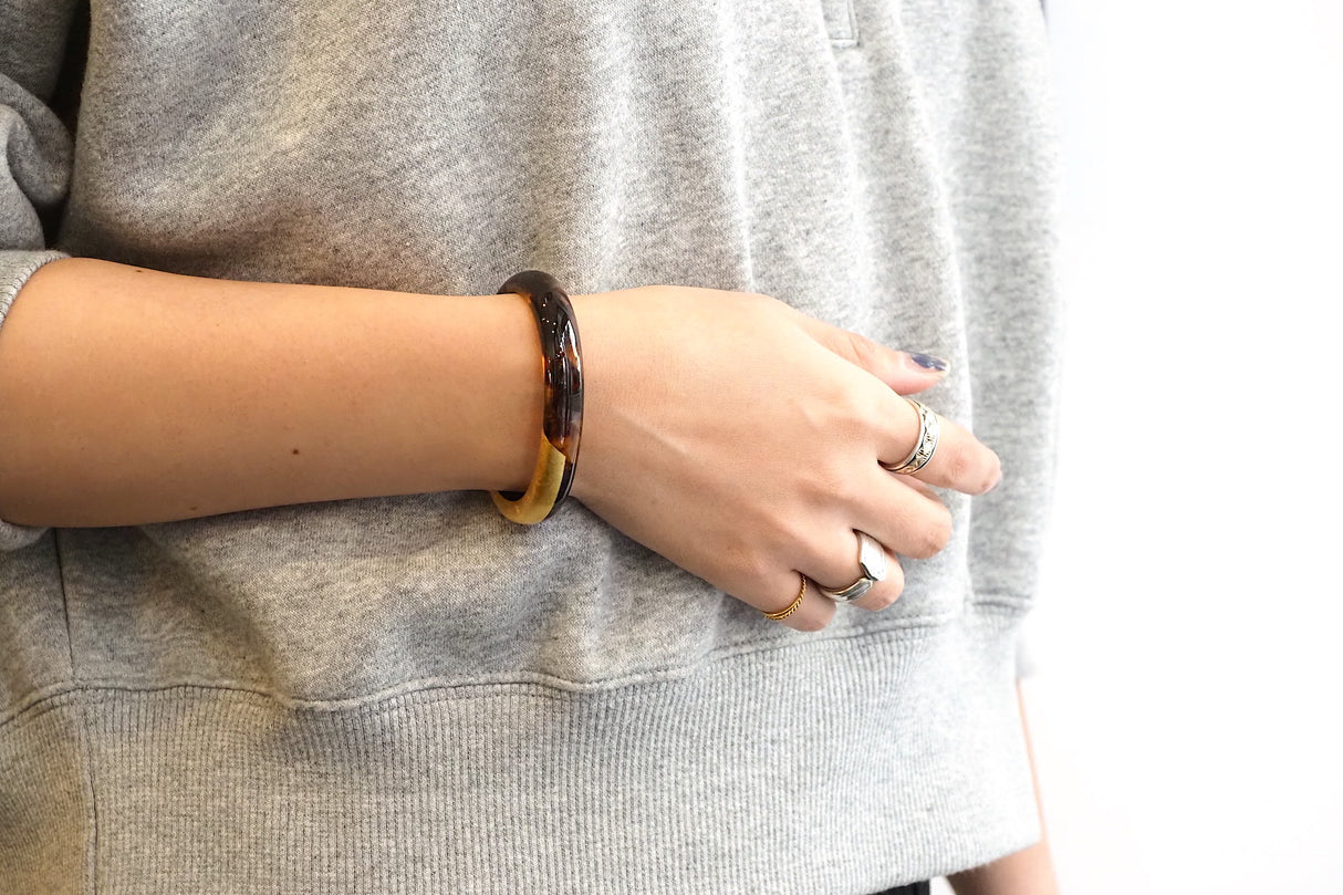 Tortoiseshell bangle with Gold leaf   S