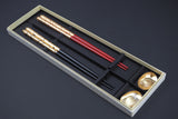 "Kannyu" Gold crazing Pattern 2 Chopsticks & 2 Chopstick Rest Set (black & red)