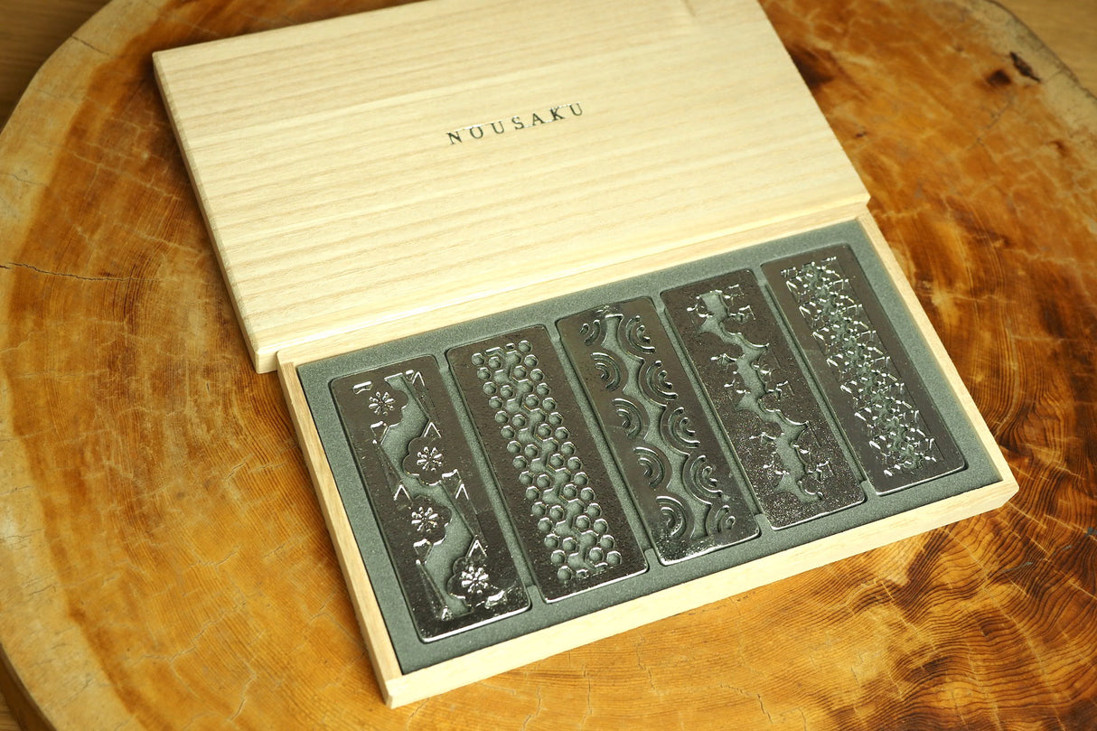 Nousaku - Tin Cutlery Rest - Lucky Motif - set of 5