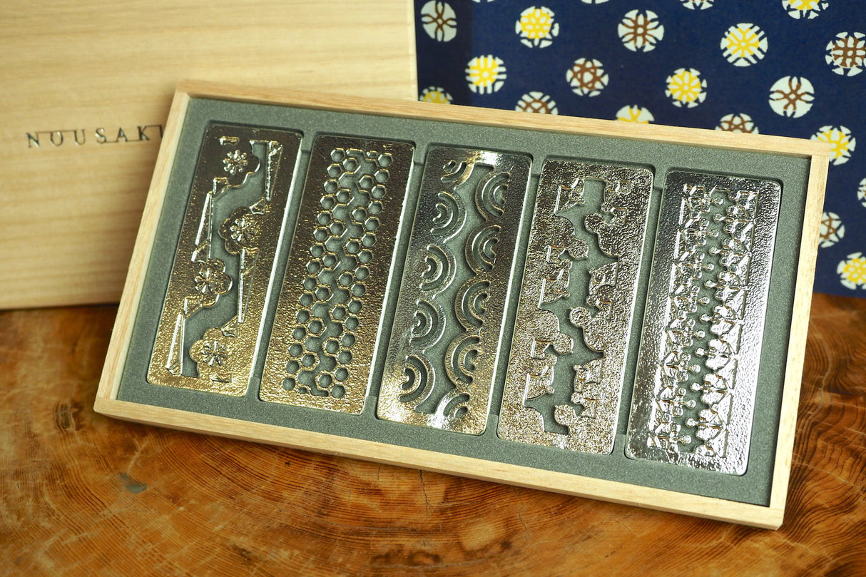 Nousaku - Tin Cutlery Rest - Lucky Motif - set of 5