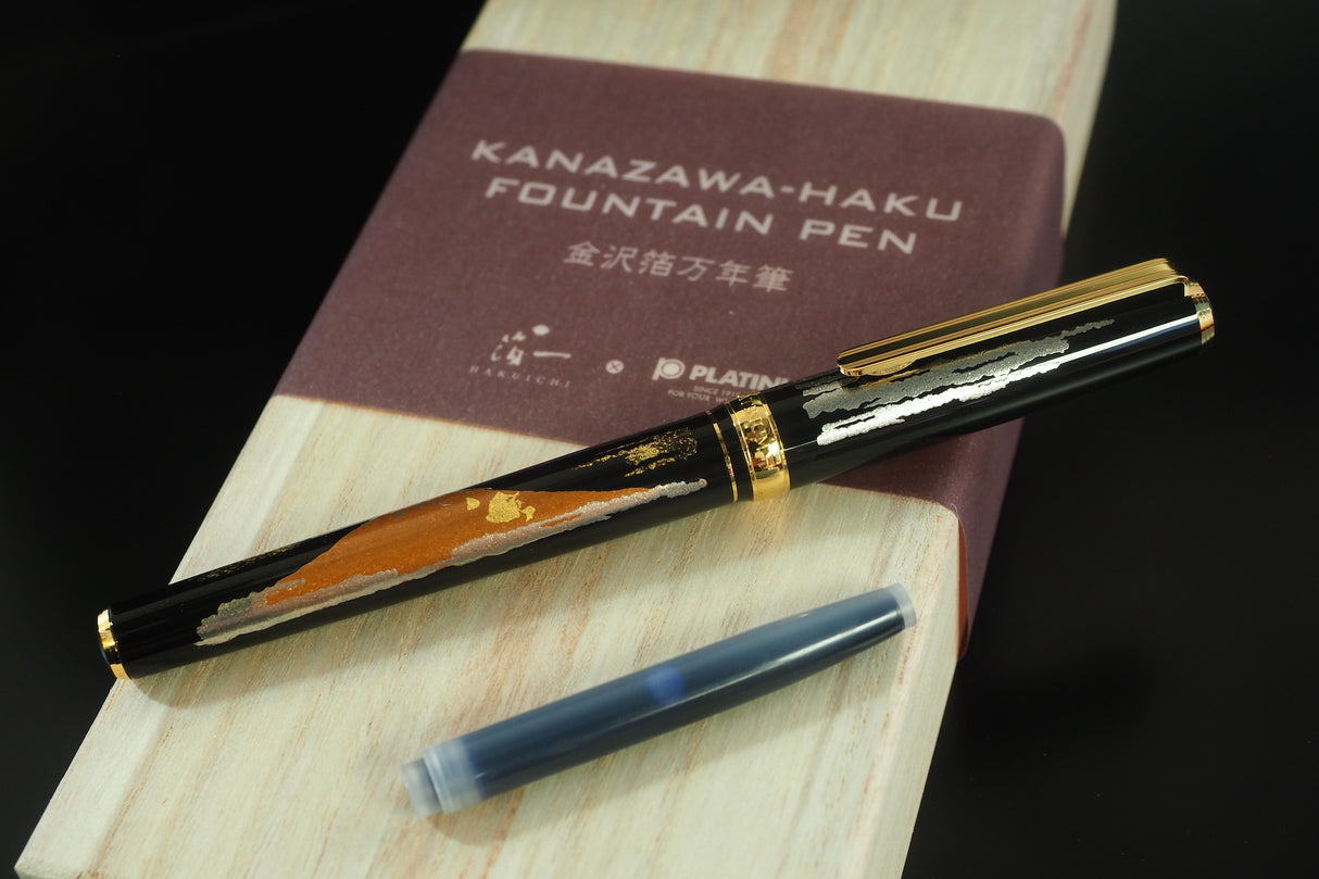 Sunrise at Mt.Fuji - Fountain Pen with Gold Leaf Adornment (Wooden Gift Box Included)