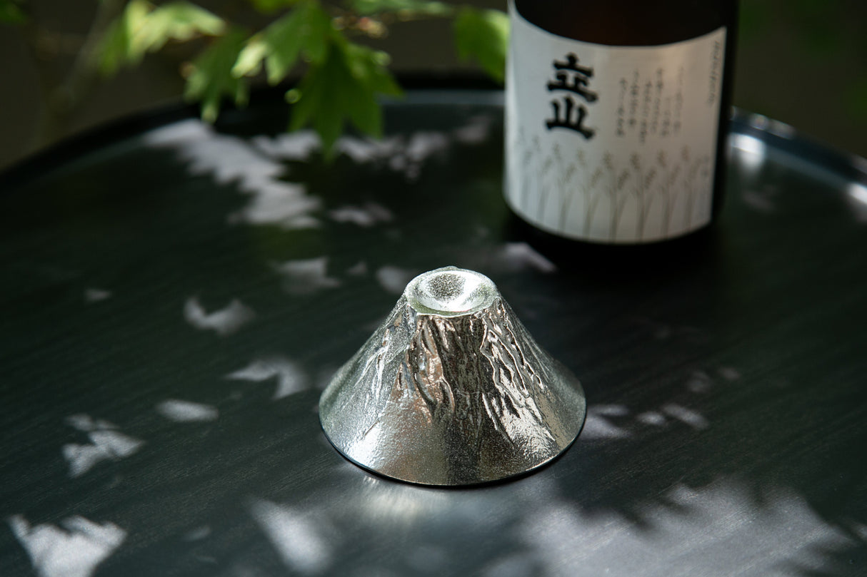 Nousaku - Mt.Fuji Sake Cup Gift Set (Silver outer - Silver inner & Silver outer - Gold inner)