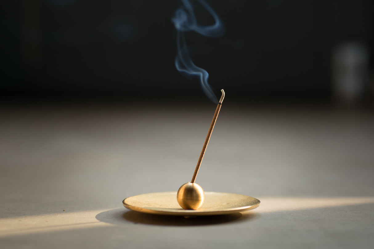 Nousaku - Brass Incense Holder (round shape)