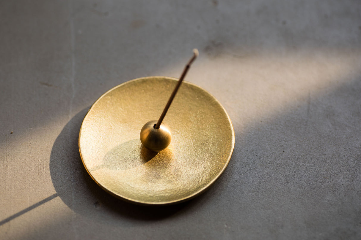 Nousaku - Brass Incense Holder (round shape)