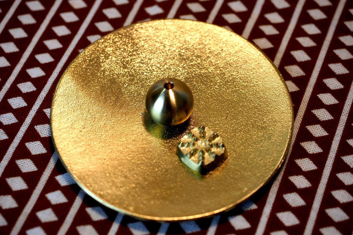 Nousaku - Brass Incense Holder (round shape)