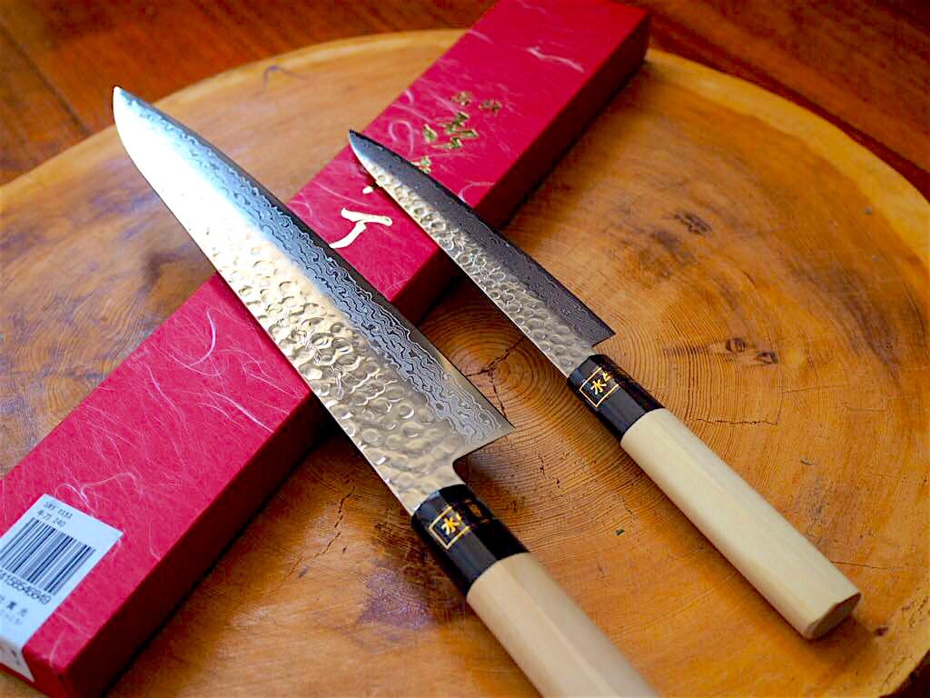 2 Knife Set: Jikko VG10 Damascus Wa-Gyuto (21cm) and Wa-Petty (15cm) with Magnolia & Buffalo Horn Handle