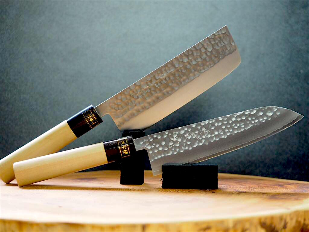 2 Knife Set: Jikko VG1 Wa-Santoku and Nakiri Hammered Finish with Magnolia & Buffalo Horn Handle