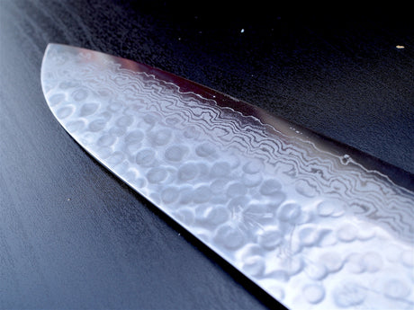 Sakai Jikko "Mille-Feuille" Santoku Knife Damascus with Hammered Finish (18cm)-2